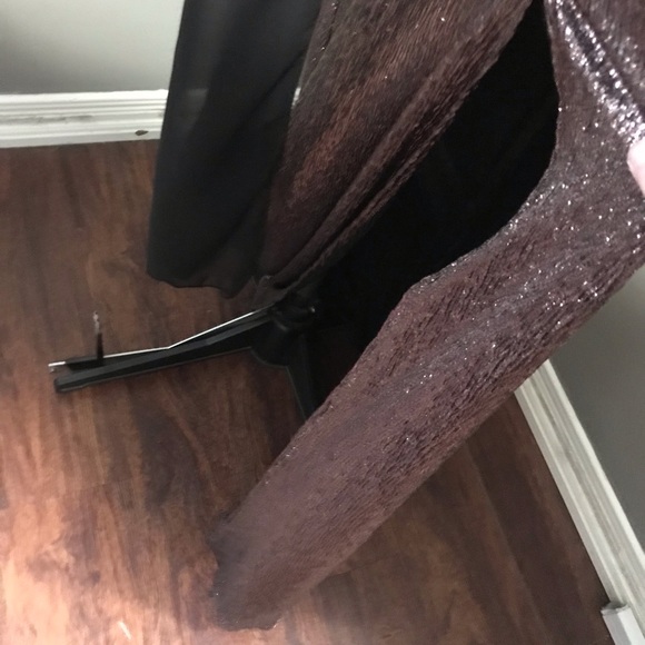 One of a kind bellydance costume. 36D cup 39 inch elasticized hip - Picture 10 of 10